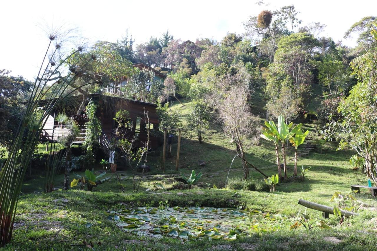 La Casa De Loto Retreat Guatapé Exterior photo