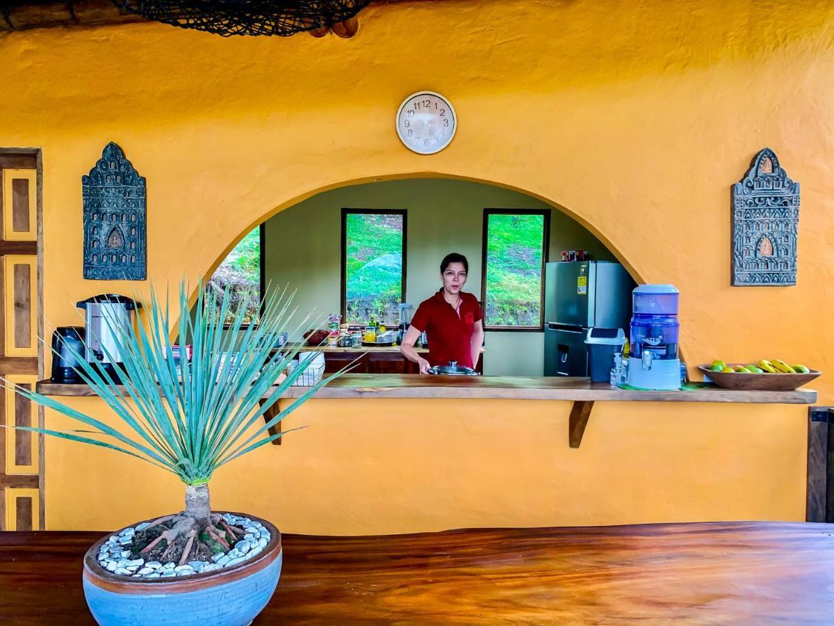 La Casa De Loto Retreat Guatapé Exterior photo