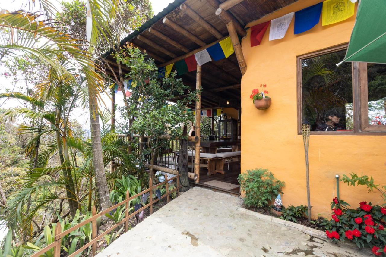 La Casa De Loto Retreat Guatapé Exterior photo