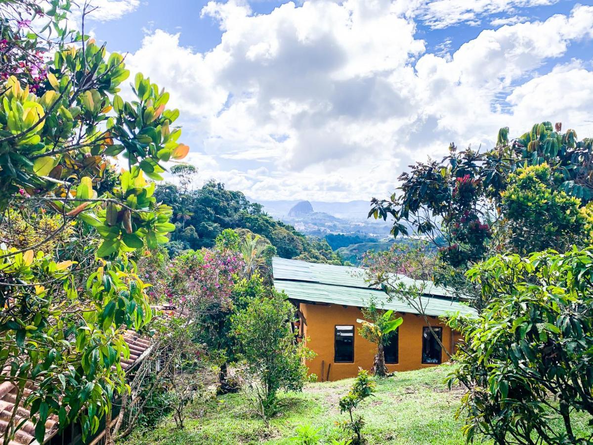 La Casa De Loto Retreat Guatapé Exterior photo